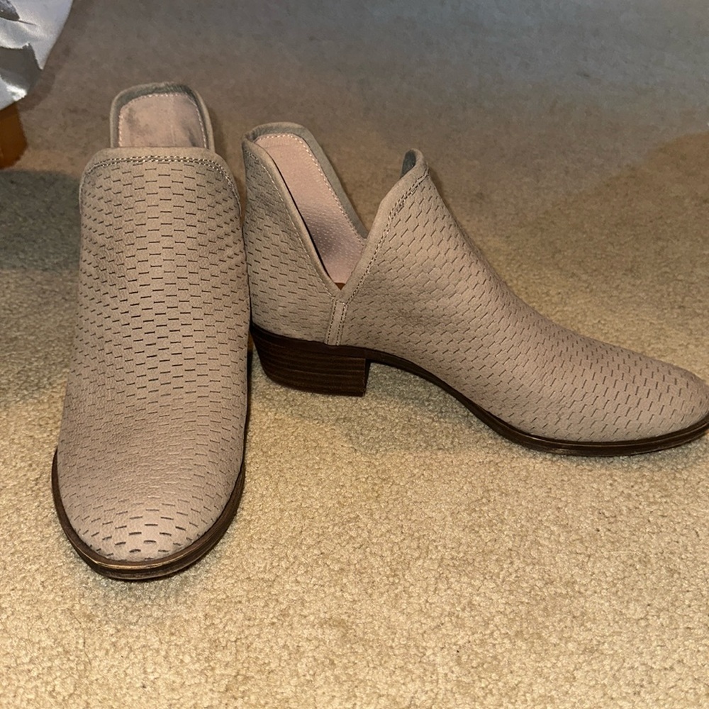 Lucky brand, like new taupe booties